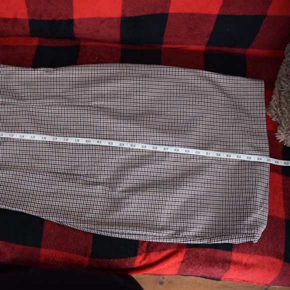 NWOT - Mid-length houndstooth dress - Picture 5 of 7